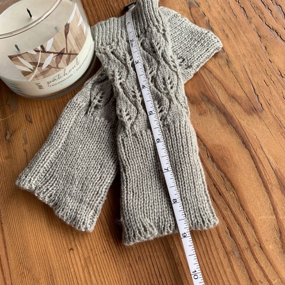 ✨OPEN WEAVE KNIT ARM WARMER/FINGERLESS GLOVES W/THUMBHOLES - Picture 4 of 4